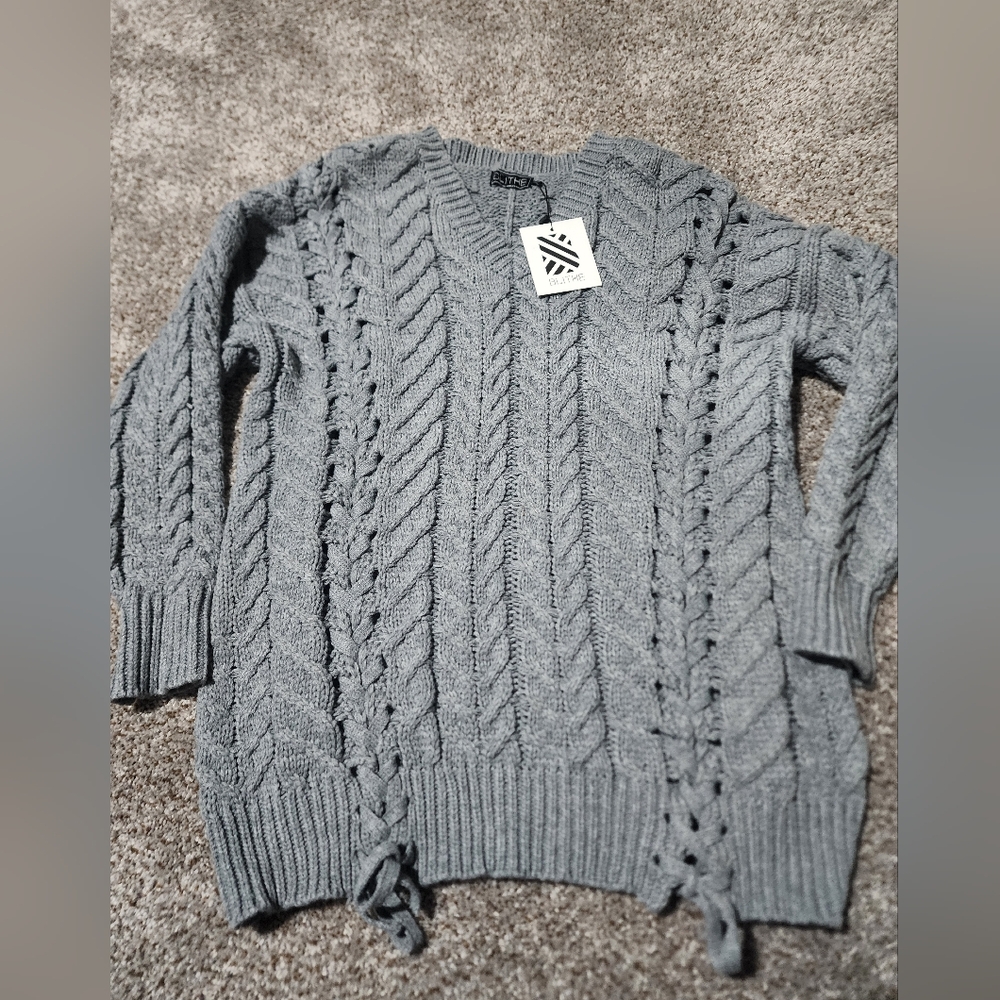 Blithela Gray Cable Knit Sweater S